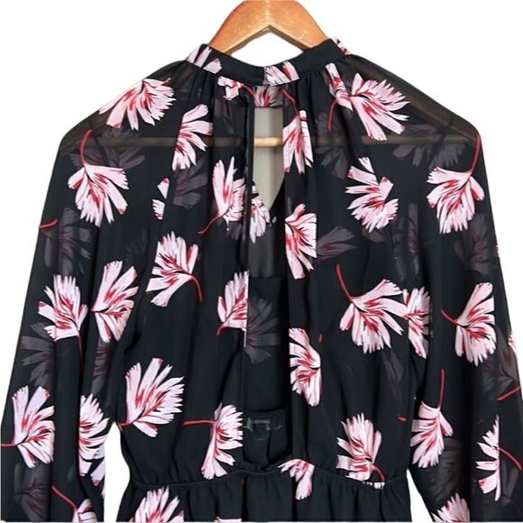 3 for $30! Express floral print long sleeve blouse. Size xs - Picture 7 of 8